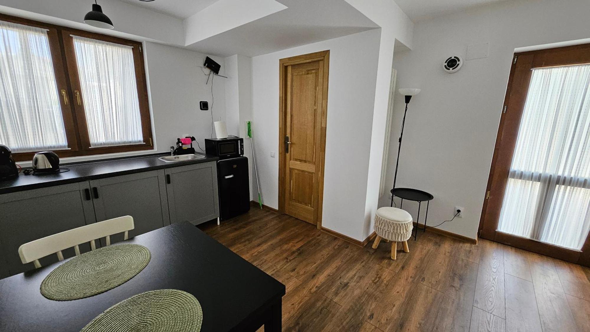 Guesthouse 24 Targoviste Eksteriør billede